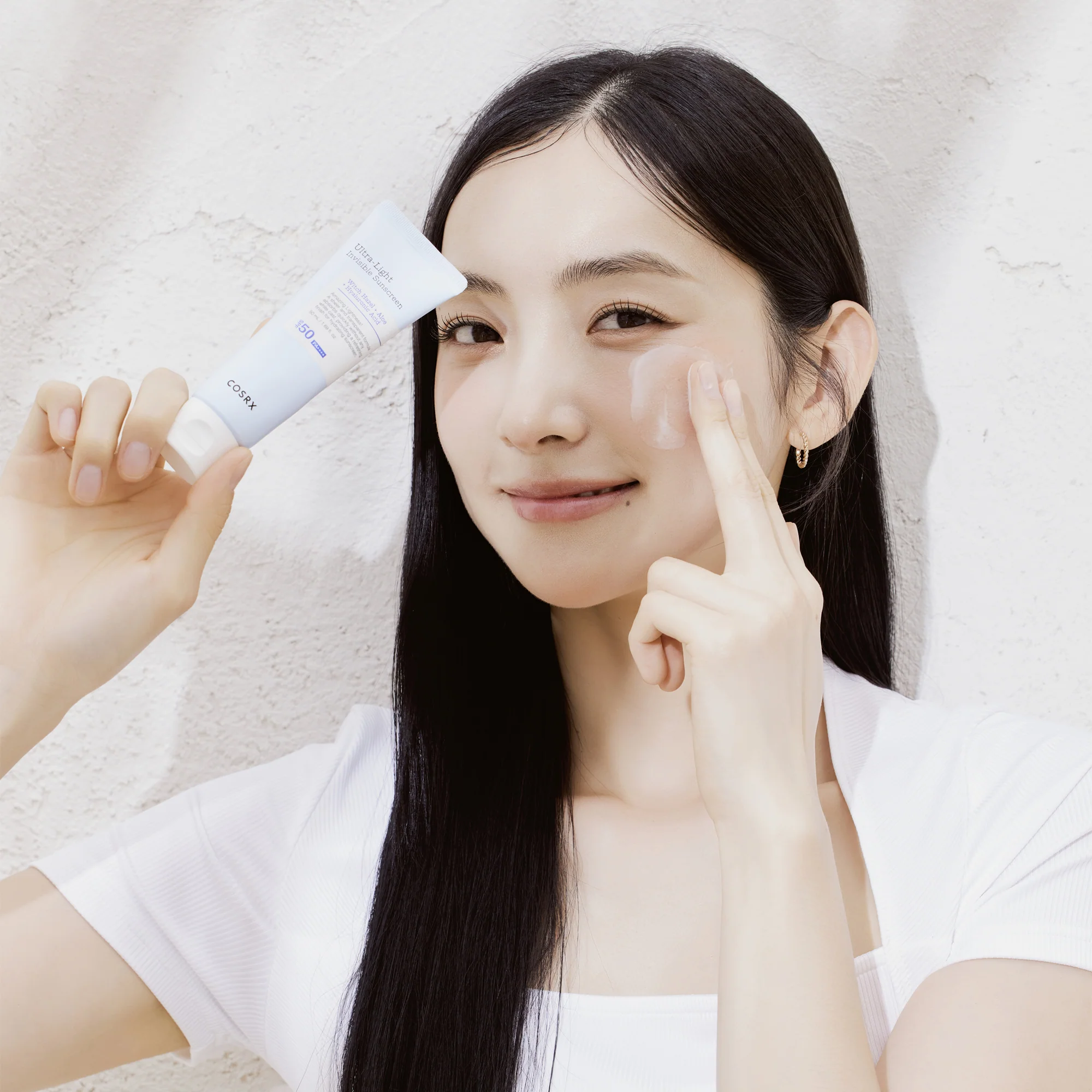 COSRX Ultra-Light Invisible Sunscreen SPF50 PA++++ 50ml - Image 10